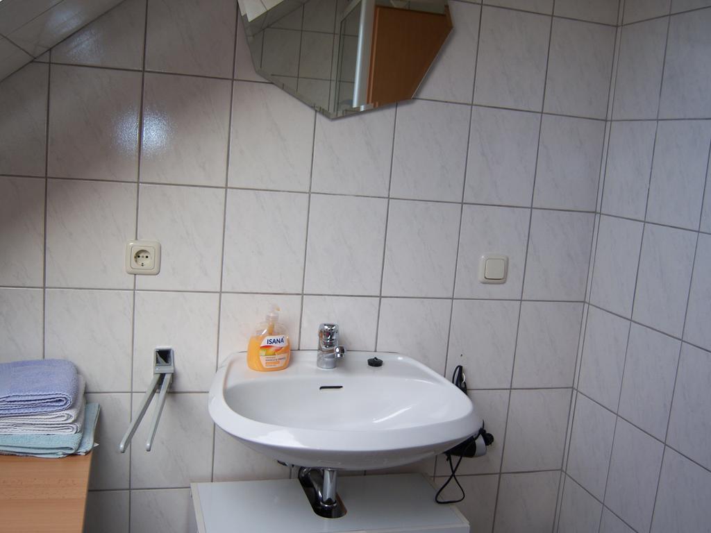 Gaestehaus Katharina Appartement Müllenbach Kamer foto