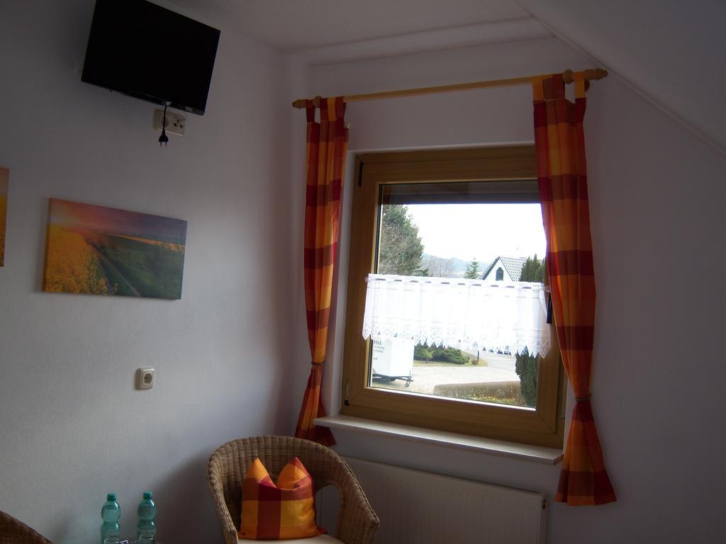 Gaestehaus Katharina Appartement Müllenbach Kamer foto