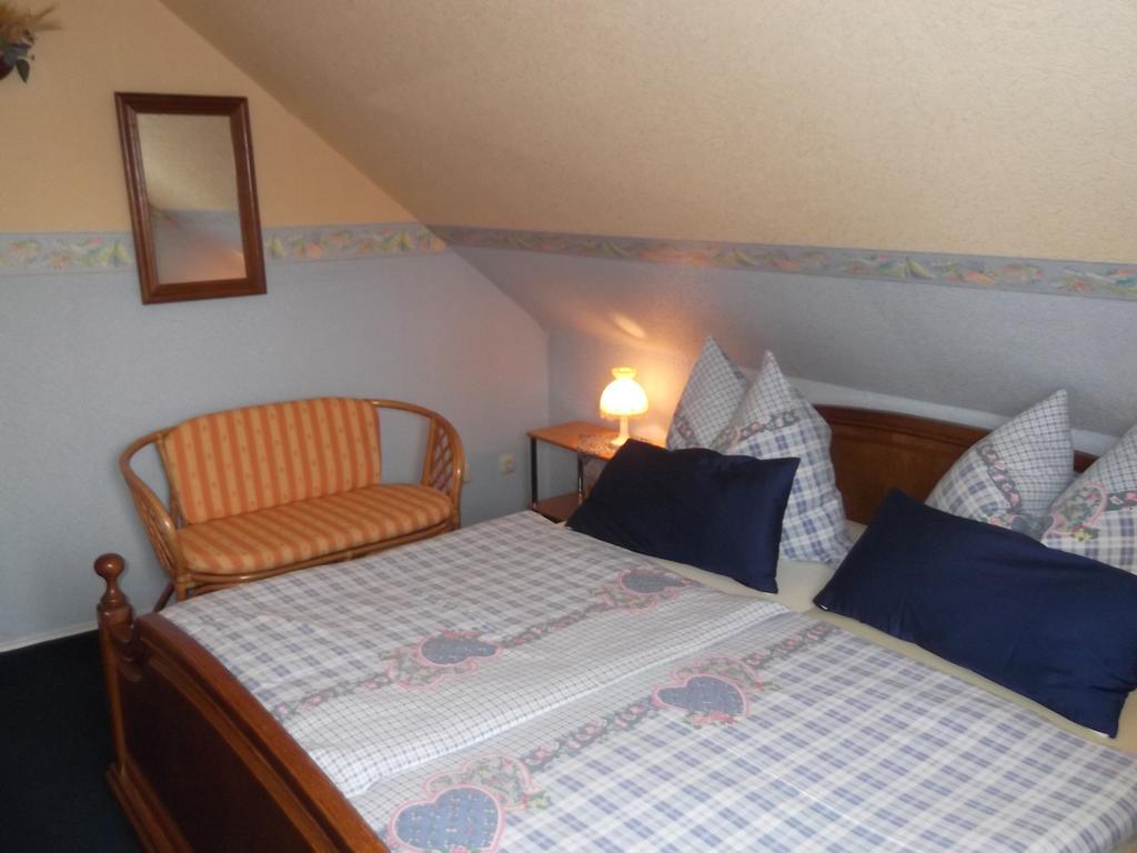 Gaestehaus Katharina Appartement Müllenbach Kamer foto