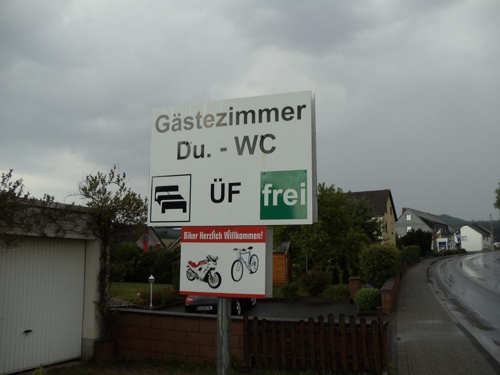 Gaestehaus Katharina Appartement Müllenbach Buitenkant foto